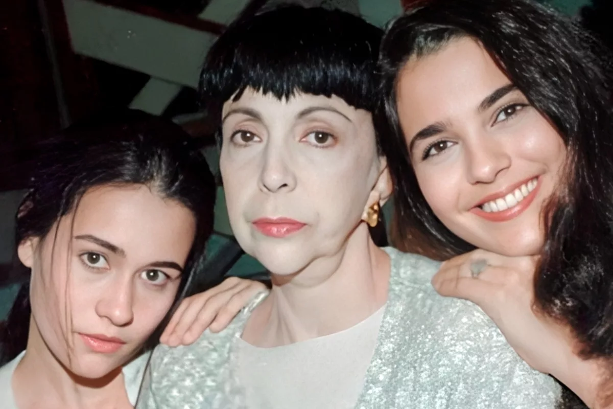 Alessandra Negrini, Marilena Ansaldi e Monica Fraga em Cara e Coroa