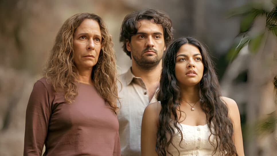 Andrea Beltrão, Tulio Starling e Larissa Bocchino em No Rancho Fundo