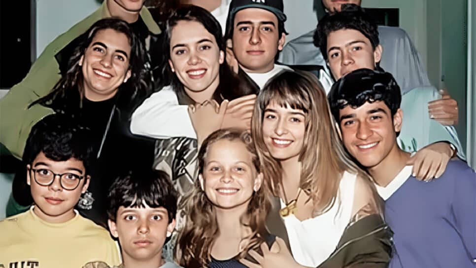 Parte do elenco infantojuventil de Vamp