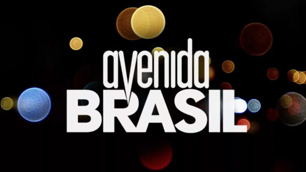 Assistir capítulo de hoje de Avenida Brasil online grátis (quarta, 10/06/2026) Logo da novela Avenida Brasil