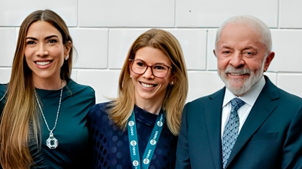 Filha de Silvio Santos se pronuncia após cancelamento do SBT News: “Somos imparciais e isentos” Patricia Abravanel, Daniela Beyruti e Lula