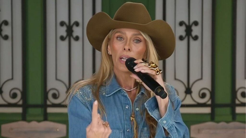 Adriane Galisteu em A Fazenda