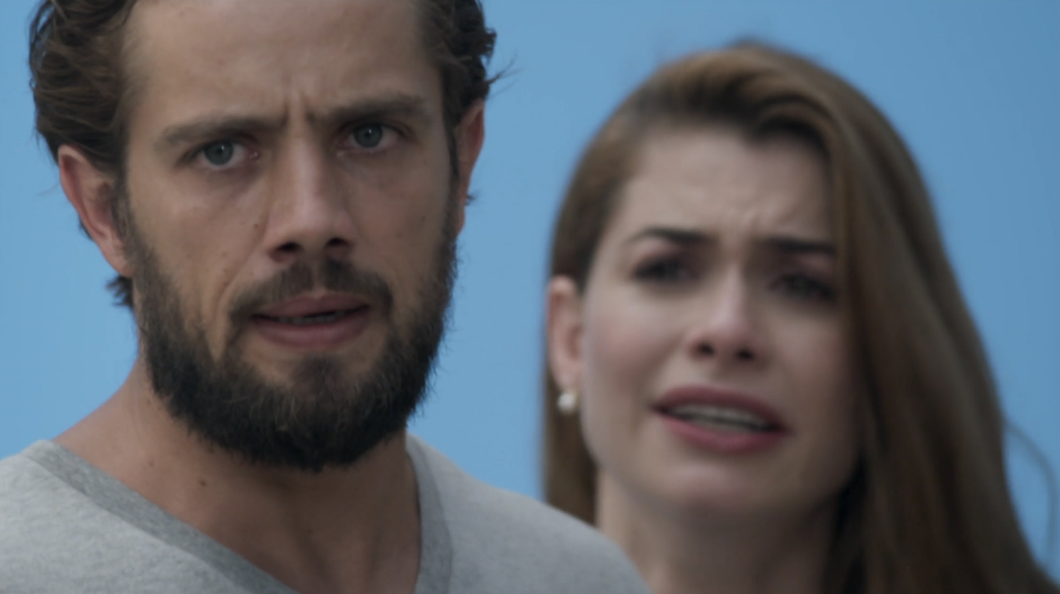 Rafael Cardoso e Alinne Moraes em Além do Tempo